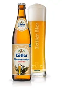 Flasche und Glas Holunderweizen alkoholfrei