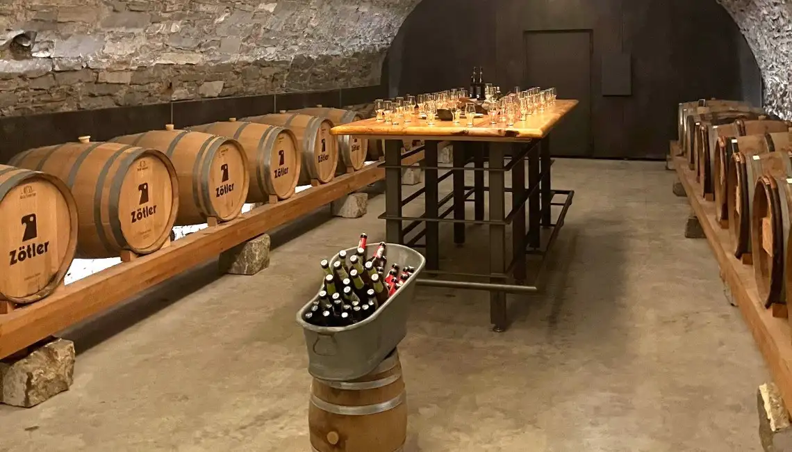 Getränke im Eiskeller bei Hochzeit in der Brauerei