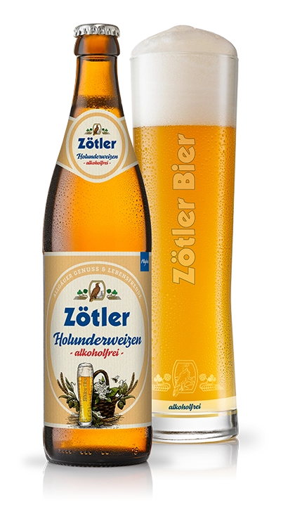 Flasche und Glas Holunderweizen alkoholfrei