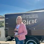 Melanie, Sekretariat